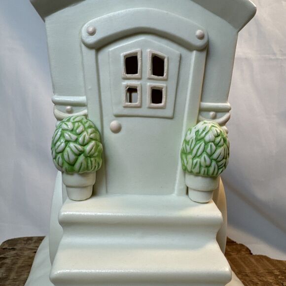 DEPT 56 Vintage‎ White Carriage House Night Light 1995 Nightlight Easter Spring - Picture 12 of 15